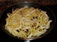   Higado de ternera encebollado