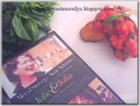   Bruschettas fritas con tomates salteados y albahaca, inspirado en Julie Powell