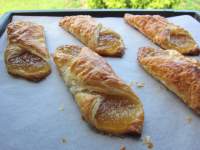   dulces de hojaldre con cabello de angel