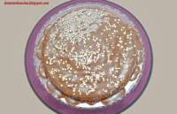   Bizcocho con chocolate blanco glaseado de chocolate con leche