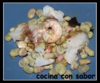   Ensalada de habitas con jamón y bacalao
