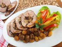   PIERNA DE CORDERO RELLENA DE CASTAÑAS Y SETAS