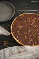   TARTA DE NARANJA AMARGA Y CHOCOLATE CON FLORES SECAS