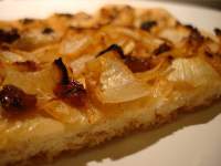   COCA DE CEBOLLA Y PASAS