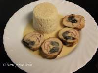   SOLOMILLO DE PAVO RELLENO ACOMPAÑADO DE SALSA ROQUEFORT Y CREPÈS RELLENOS DE CREMA DE LIMÒN
