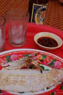   UNA TARDE EN CHINA BEACH o como iluminarse a base de sonrisas y calamar seco...
