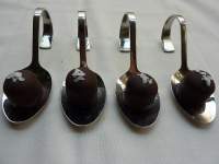   BOMBONES DE FOIE CON ESCAMAS DE SAL