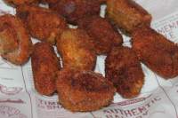   CROQUETAS DE CHIPIRONES EN SU TINTA