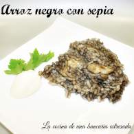 
Arroz negro con sepia, mi versión ultrafácil y comodona, no nos vamos a engañar
         