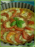   CROSTATA CAPRESE E CROSTATINE PARMIGIANE - TARTA CAPRESA Y TARTITAS PARMESANAS