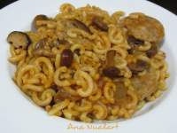   FIDEOS CON BUTIFARRA BLANCA Y SETAS 