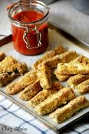 Barritas de calabacín rebozadas con salsa de tomate {sin gluten,con horno} / Chez Silvia